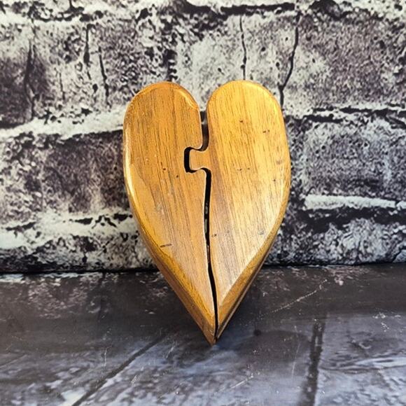 Vintage Carved Wooden Puzzle Box Two Parrots Jewelry Stash Box - Picture 5 of 9